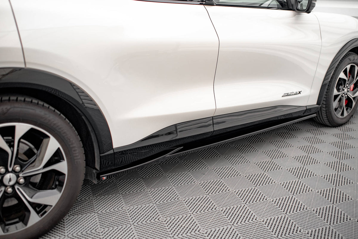 Side Skirts Diffusers suitable for Ford Mustang Mach-E Mk1