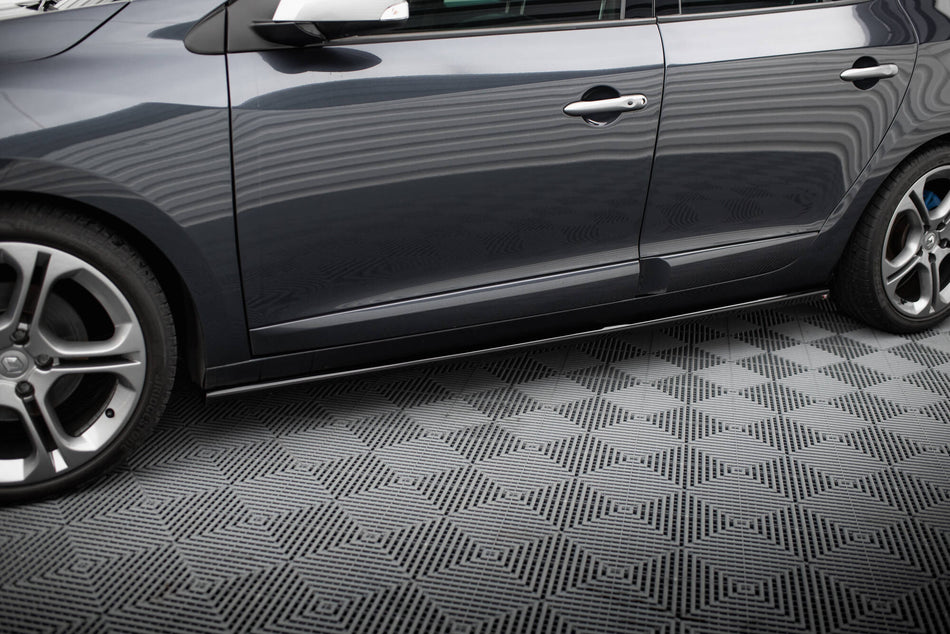 Side Skirts Diffusers suitable for Renault Megane GT MK3 Facelift
