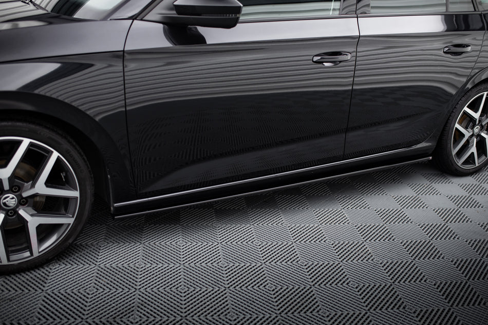 Side Skirts Diffusers suitable for Skoda Scala