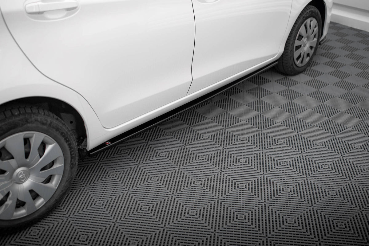 Side Skirts Diffusers suitable for Toyota Yaris Mk3 Facelift