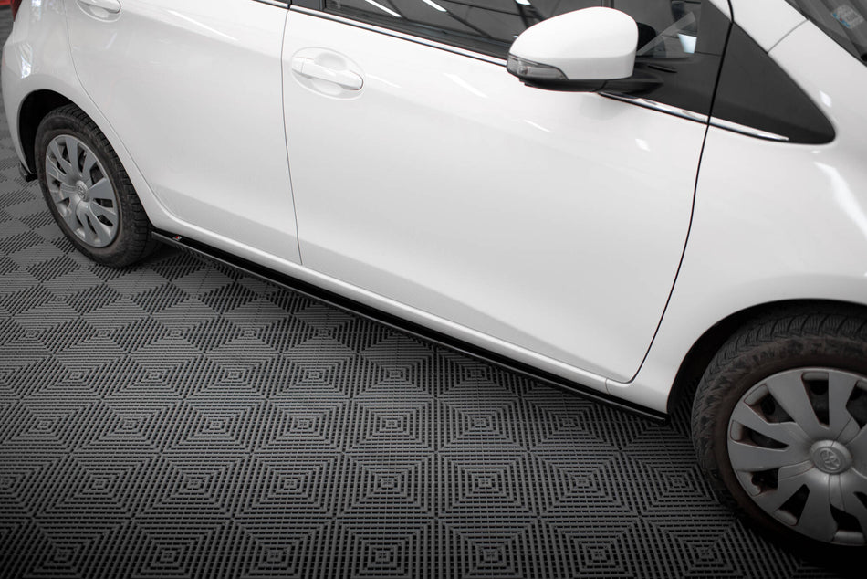 Side Skirts Diffusers suitable for Toyota Yaris Mk3 Facelift