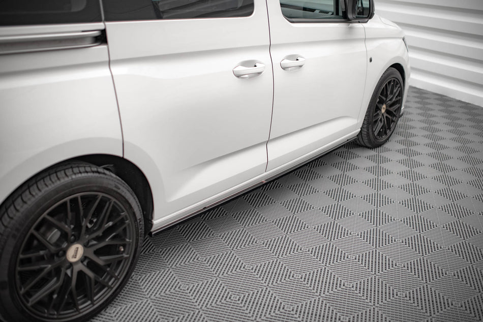 Side Skirts Diffusers suitable for Volkswagen Caddy Mk5 / Ford Transit Connect Mk3