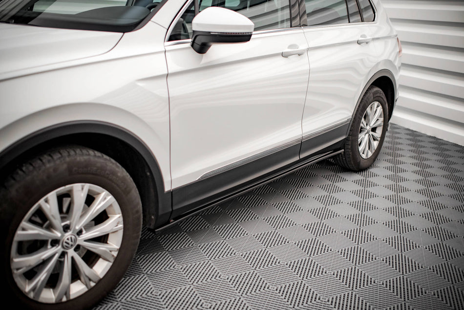 Side Skirts Diffusers suitable for Volkswagen Tiguan Mk2