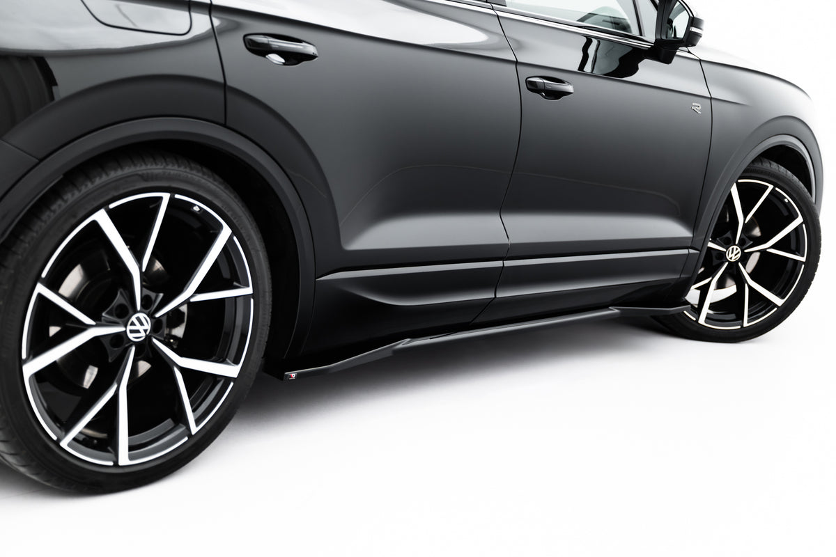 Side Skirts Diffusers suitable for Volkswagen Touareg R-Line Mk3 Facelift