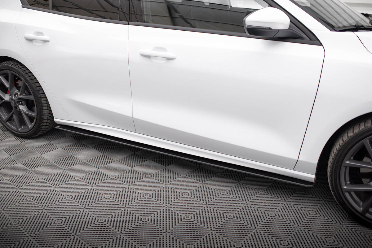Street Pro Side Skirts Diffusers suitable for Ford Focus ST / ST-Line Mk4