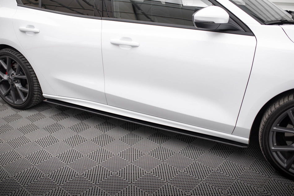 Street Pro Side Skirts Diffusers suitable for Ford Focus ST / ST-Line Mk4