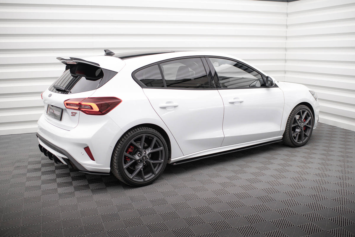 Street Pro Side Skirts Diffusers suitable for Ford Focus ST / ST-Line Mk4