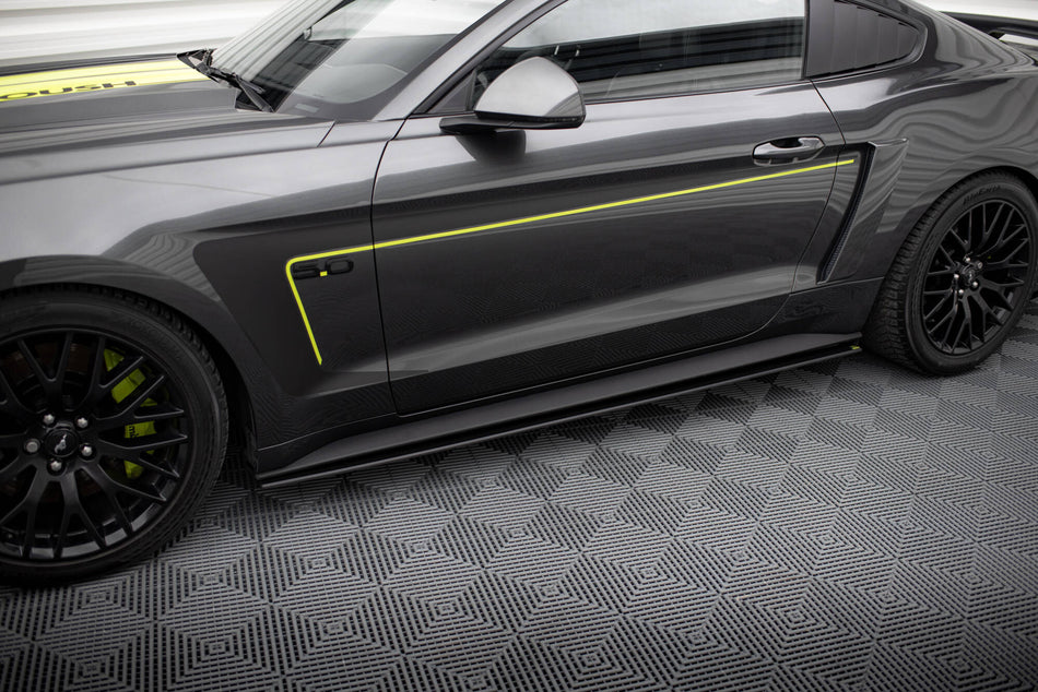 Street Pro Side Skirts Diffusers suitable for Ford Mustang GT Mk6