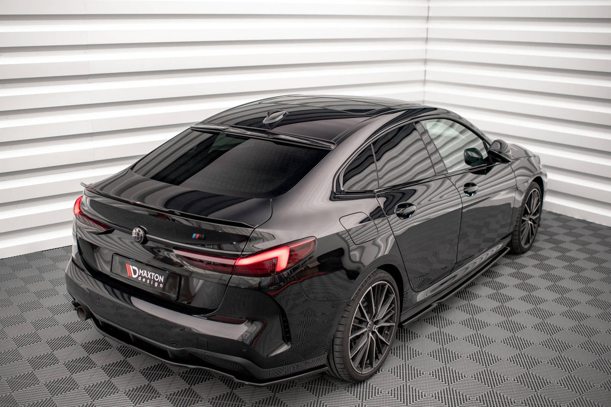The extension of the rear window suitable for BMW 2 Gran Coupe M-Pack / M235i F44