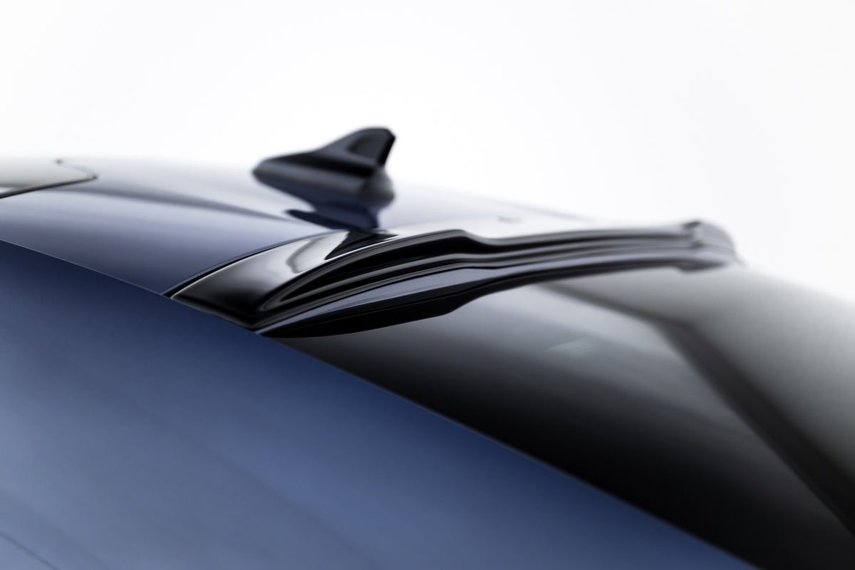 The extension of the rear window suitable for Cupra Tavascan Mk1