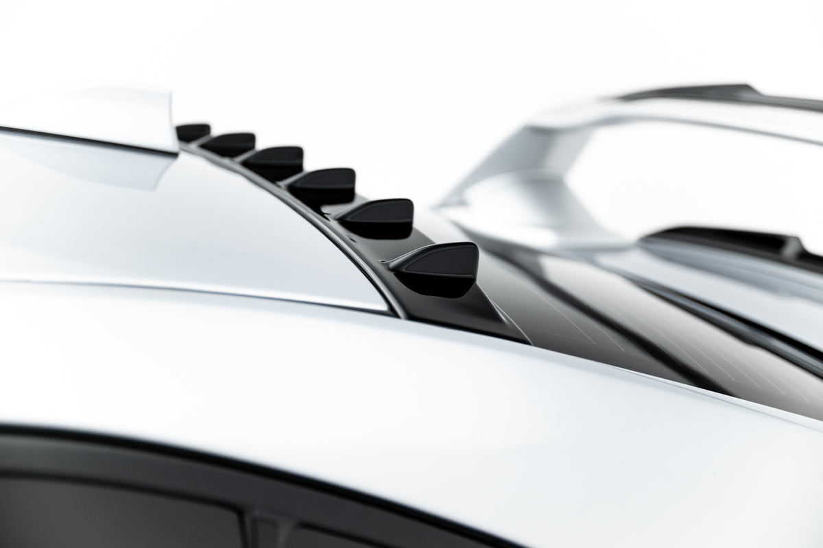 The extension of the rear window suitable for Subaru WRX STI Mk2